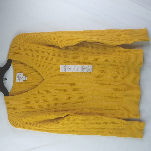 Women's  Cable Knit Gold Sweater Size: M - Picture 1 of 3